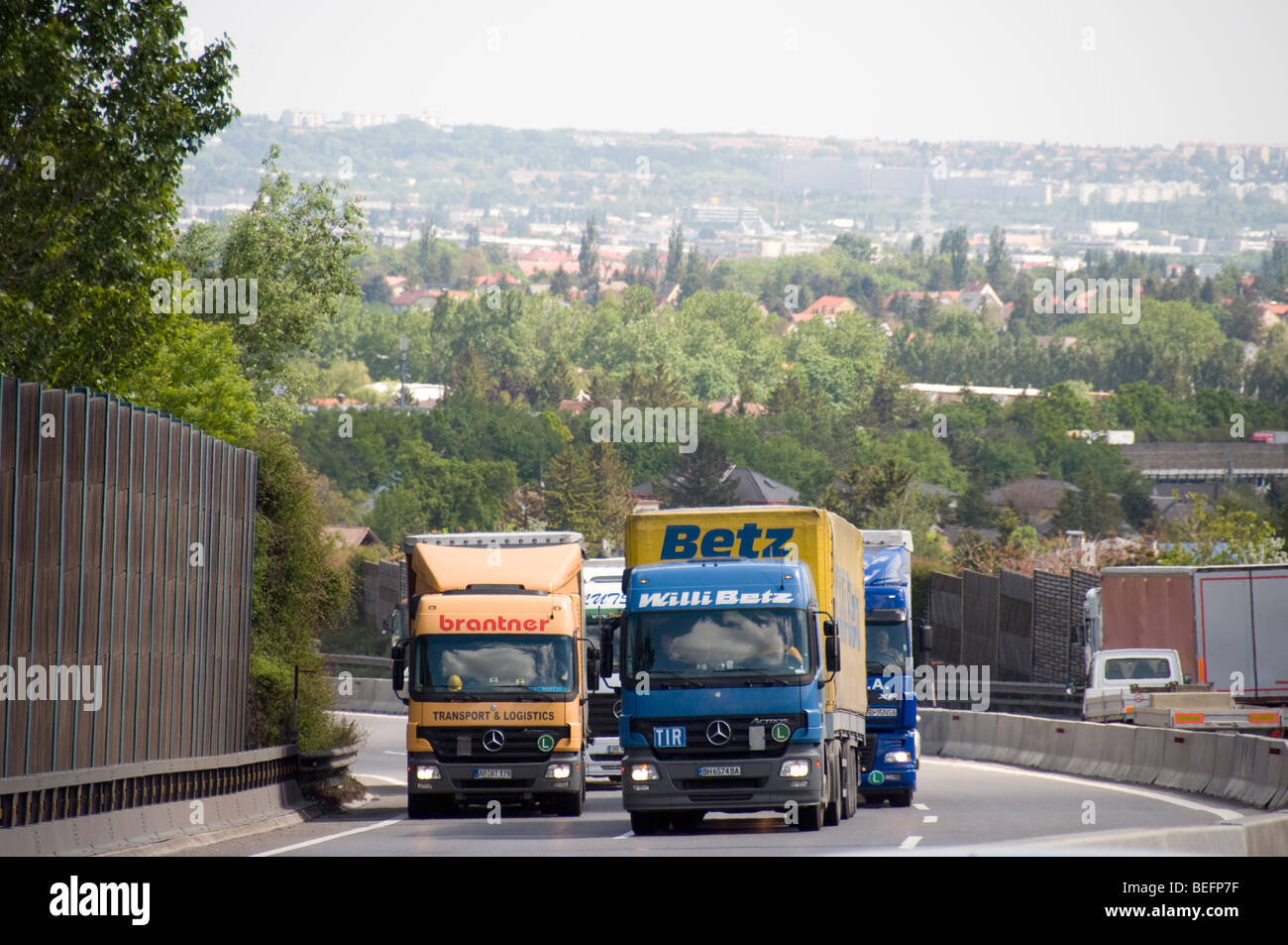 Strada principale S2 in Wien Vienna Austria Europa Foto Stock