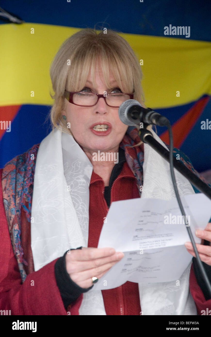 Joanna Lumley, nato nel Kashmir, parla a la libertà del Tibet relè torcia per la libertà del Tibet Foto Stock