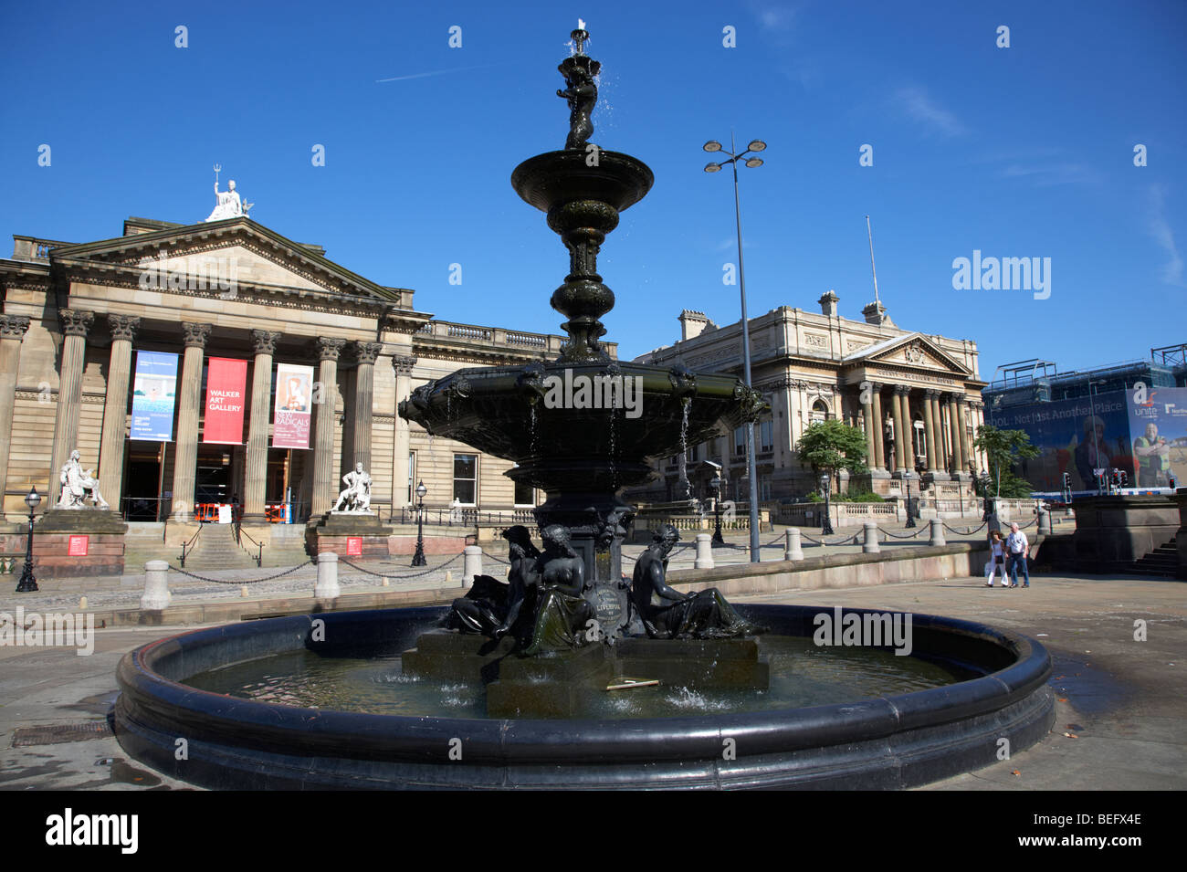 La fontana steble walker art gallery e sessioni di county court edifici su william brown street area di conservazione di Liverpool Foto Stock