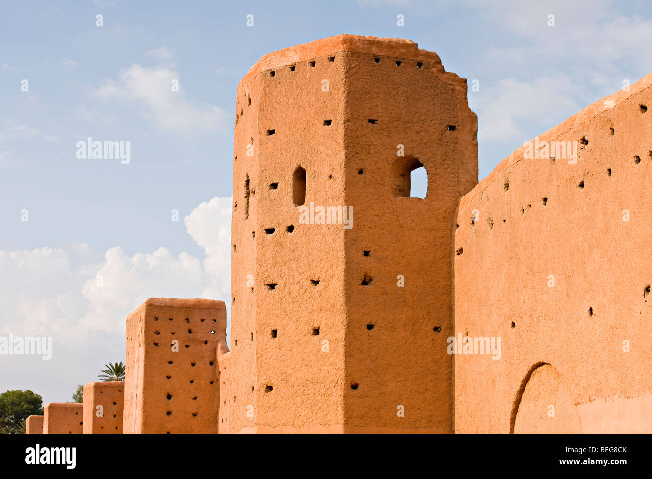 Il lato occidentale di Marrakech vecchie mura della città Foto Stock