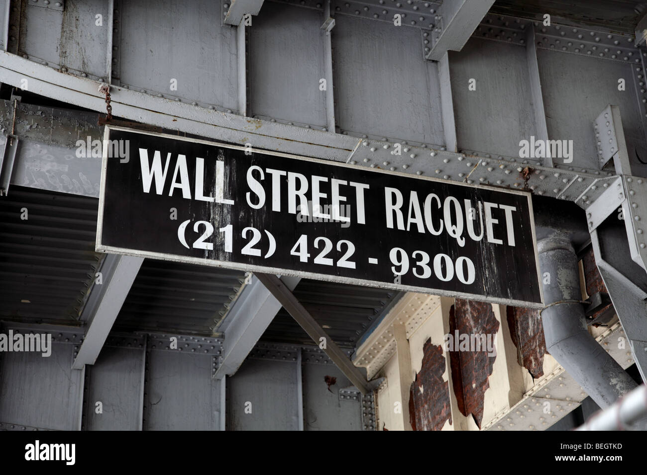 Una pubblicità per una società sportiva - Wall St Racquet Foto Stock