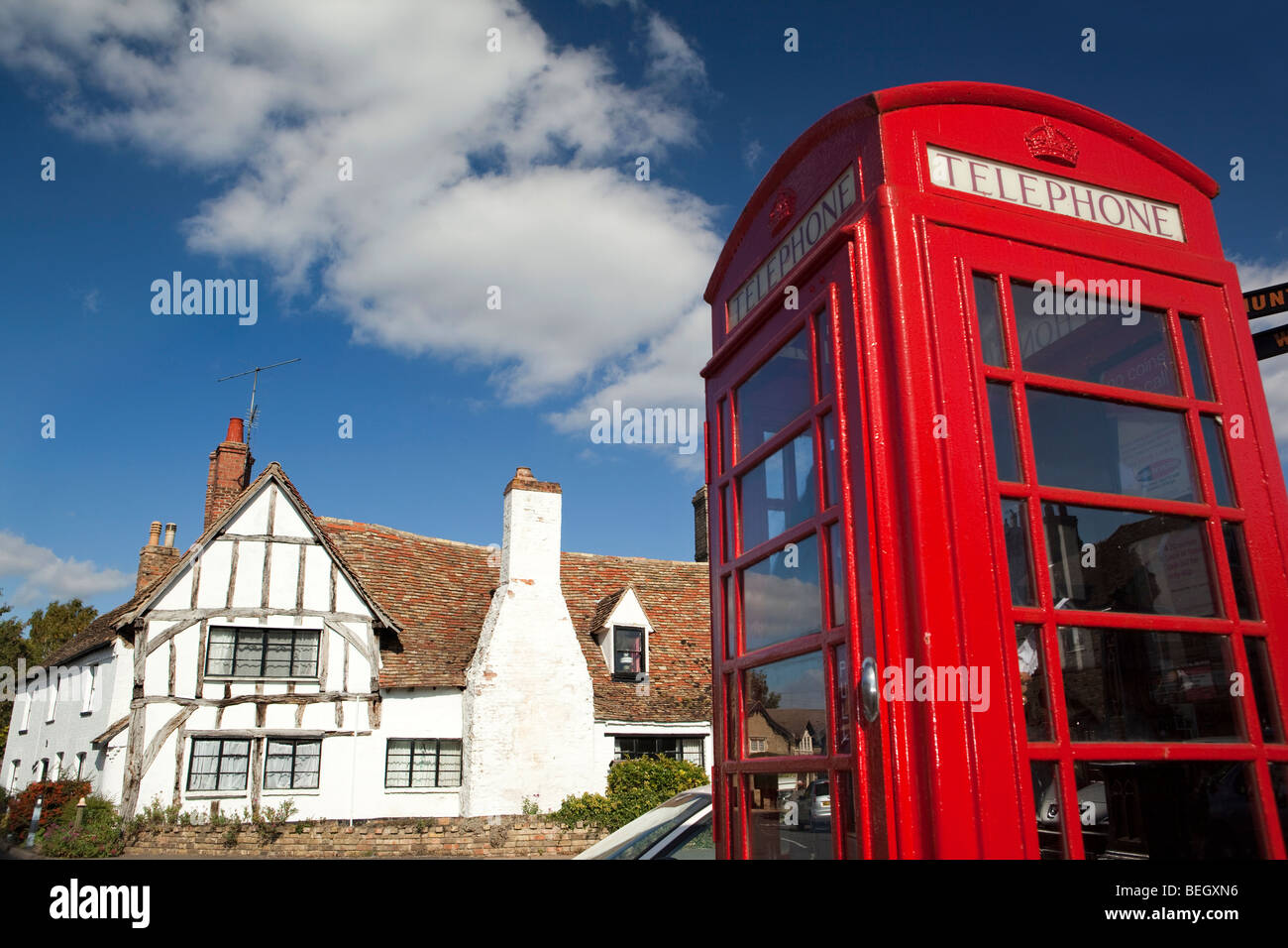 Inghilterra, Cambridgeshire, Huntingdon, Houghton verde villaggio K6 casella telefono Foto Stock