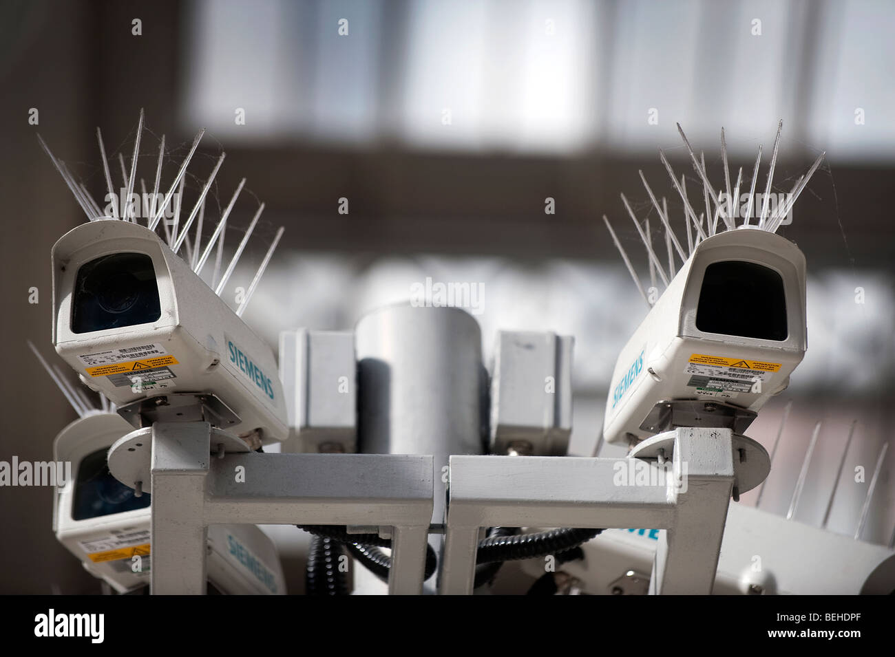 Una telecamera TVCC sistema nella stazione centrale di Glasgow, Glasgow, Scozia. Foto Stock