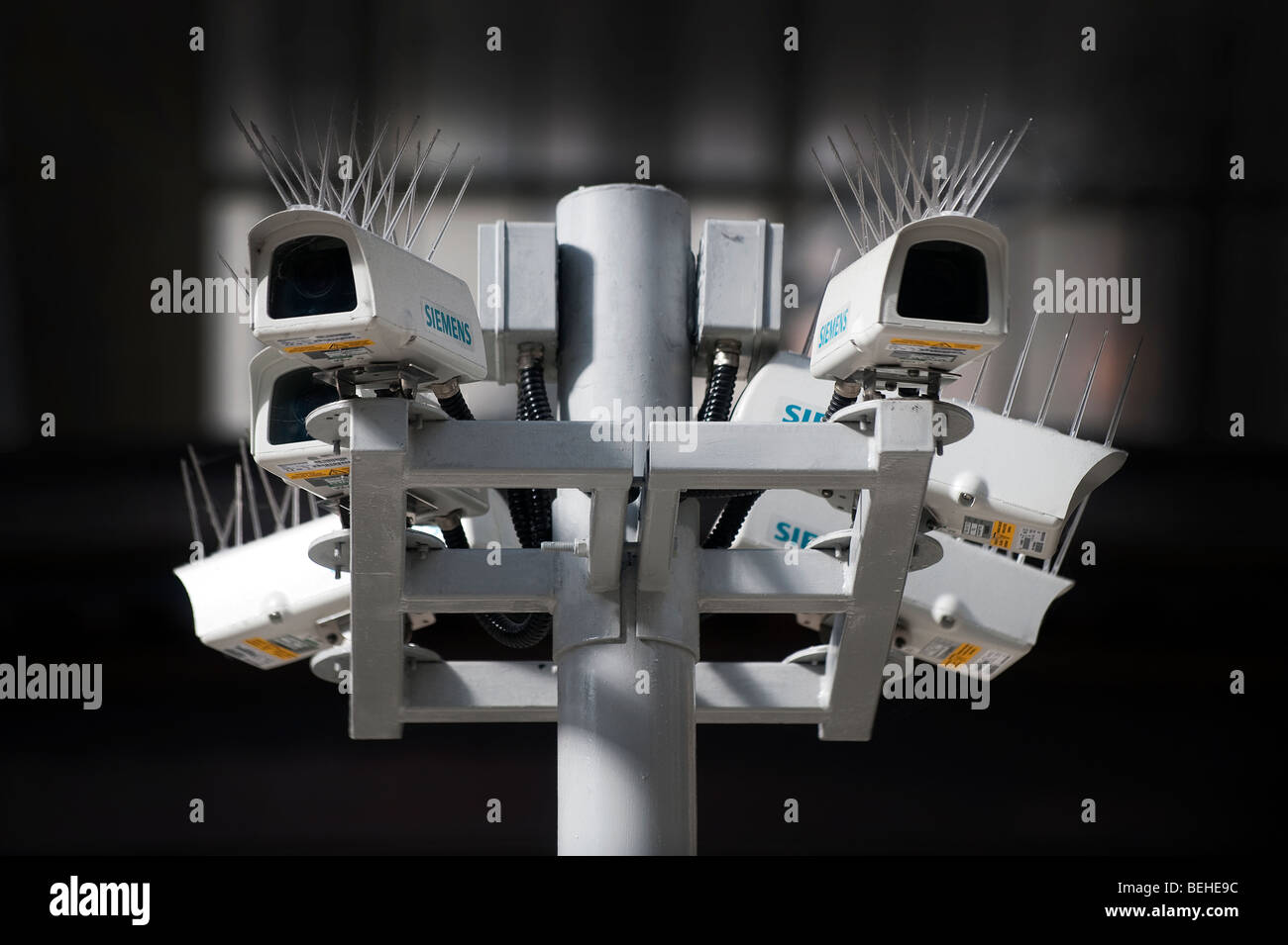 Una telecamera TVCC sistema nella stazione centrale di Glasgow, Glasgow, Scozia. Foto Stock