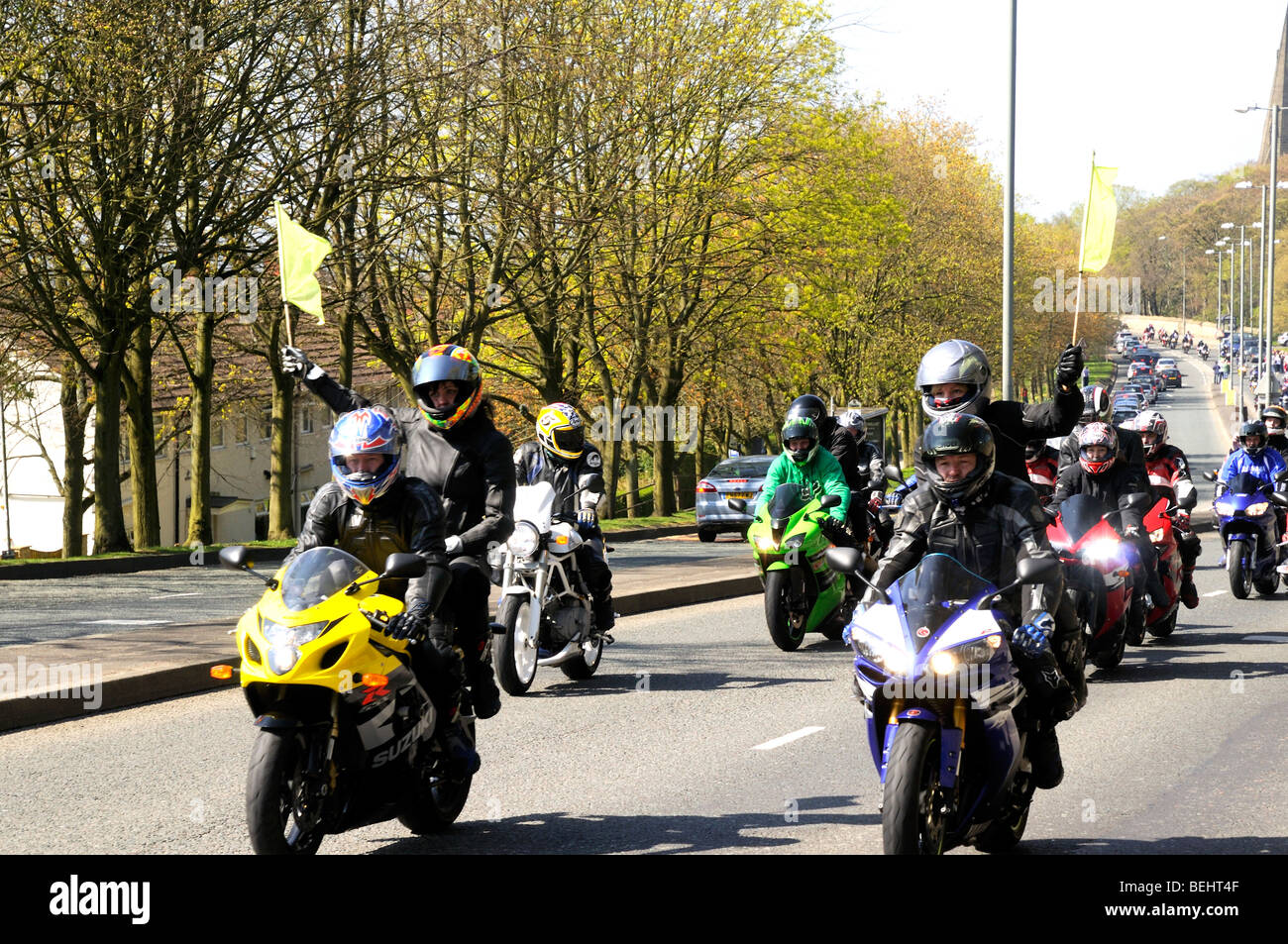 'Ride out' in omaggio al motociclista che è stato ucciso in un tragico incidente in aiuto della carità Foto Stock