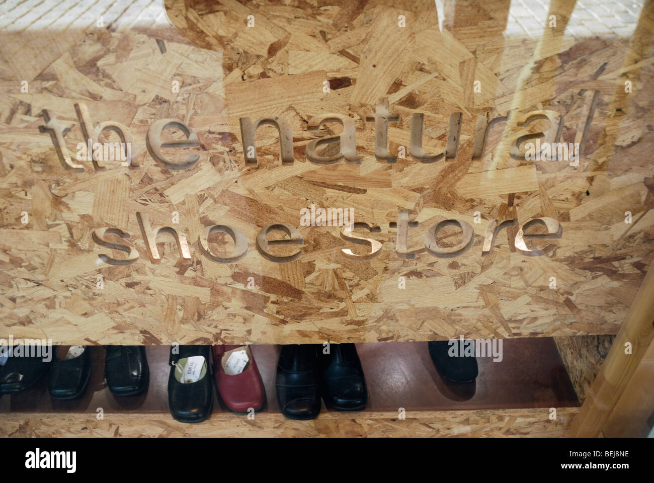La scarpa naturale in negozio Neal Street, Covent Garden, Londra Foto Stock