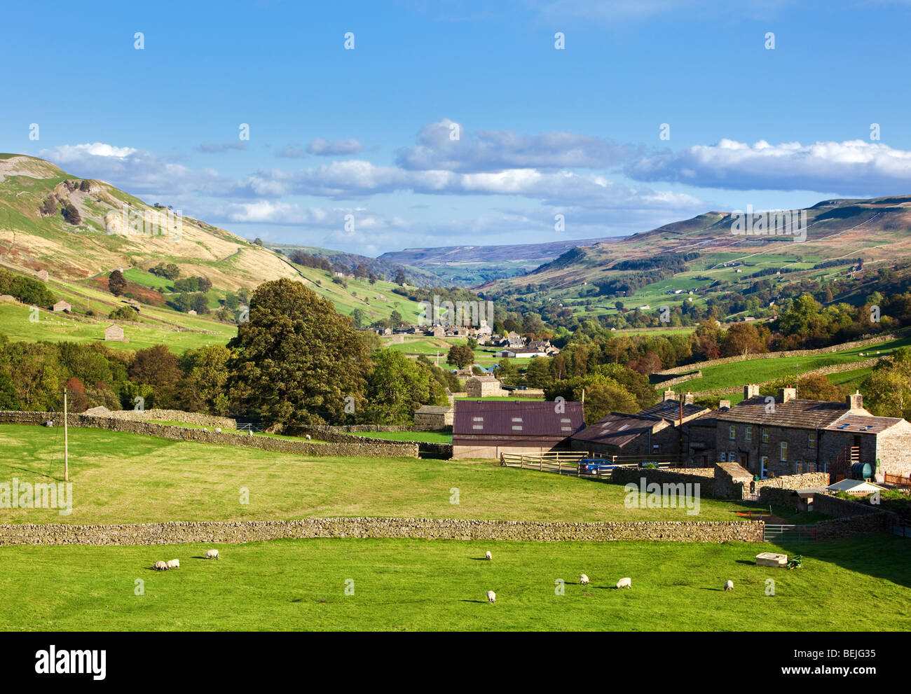 Yorkshire Dales, UK paesaggio - villaggio Muker Swaledale in Yorkshire Dales, North Yorkshire, Inghilterra, Regno Unito Foto Stock