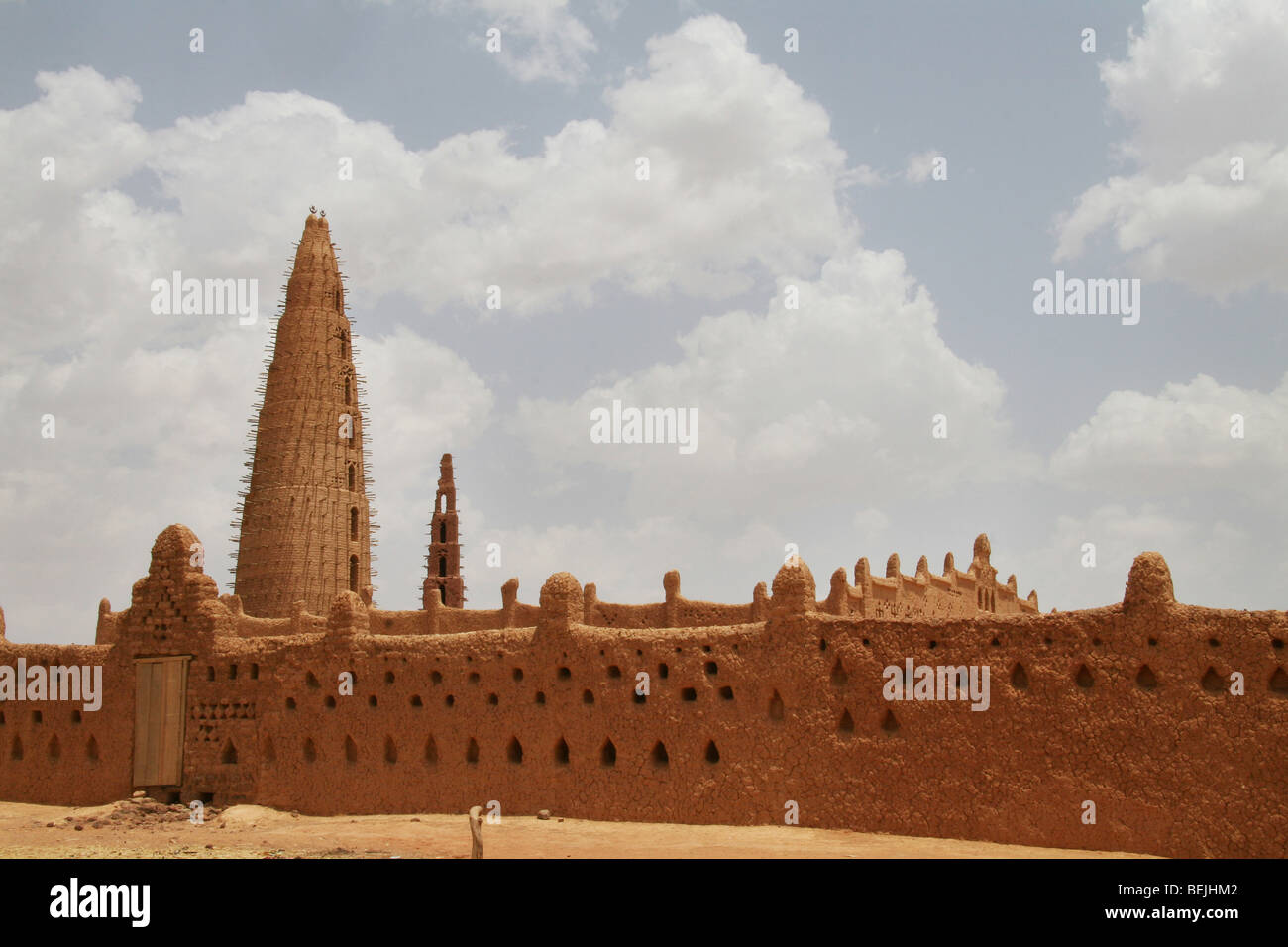 Il principale dei sette moschee di sabbia nella città di Bani, nel nord del Burkina Faso Foto Stock