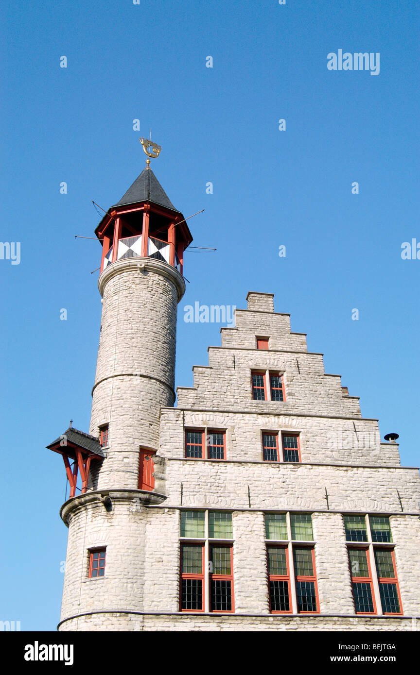 Torentje (piccola Torre) sul mercato del venerdì a Gand, Belgio Foto Stock
