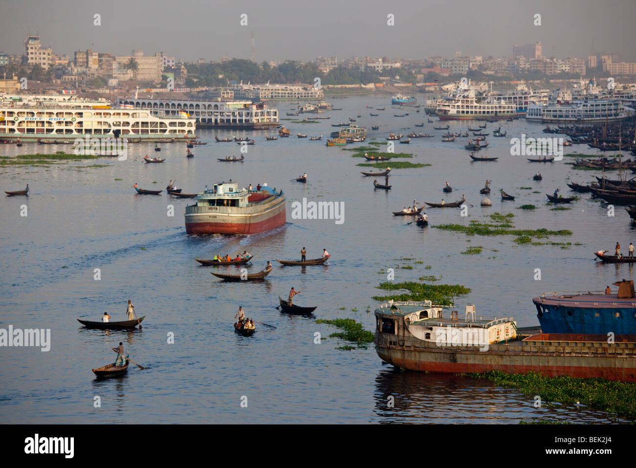 Fiume Buriganga a Dacca in Bangladesh Foto Stock