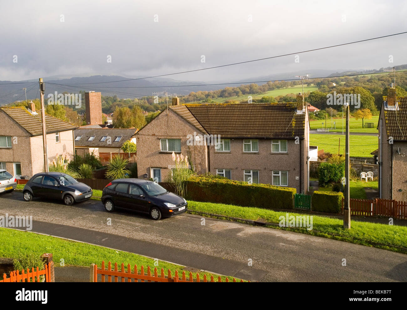 Una vista verso la valle di Neath da una casa nella zona Cimla di Neath Port Talbot Wales UK Foto Stock