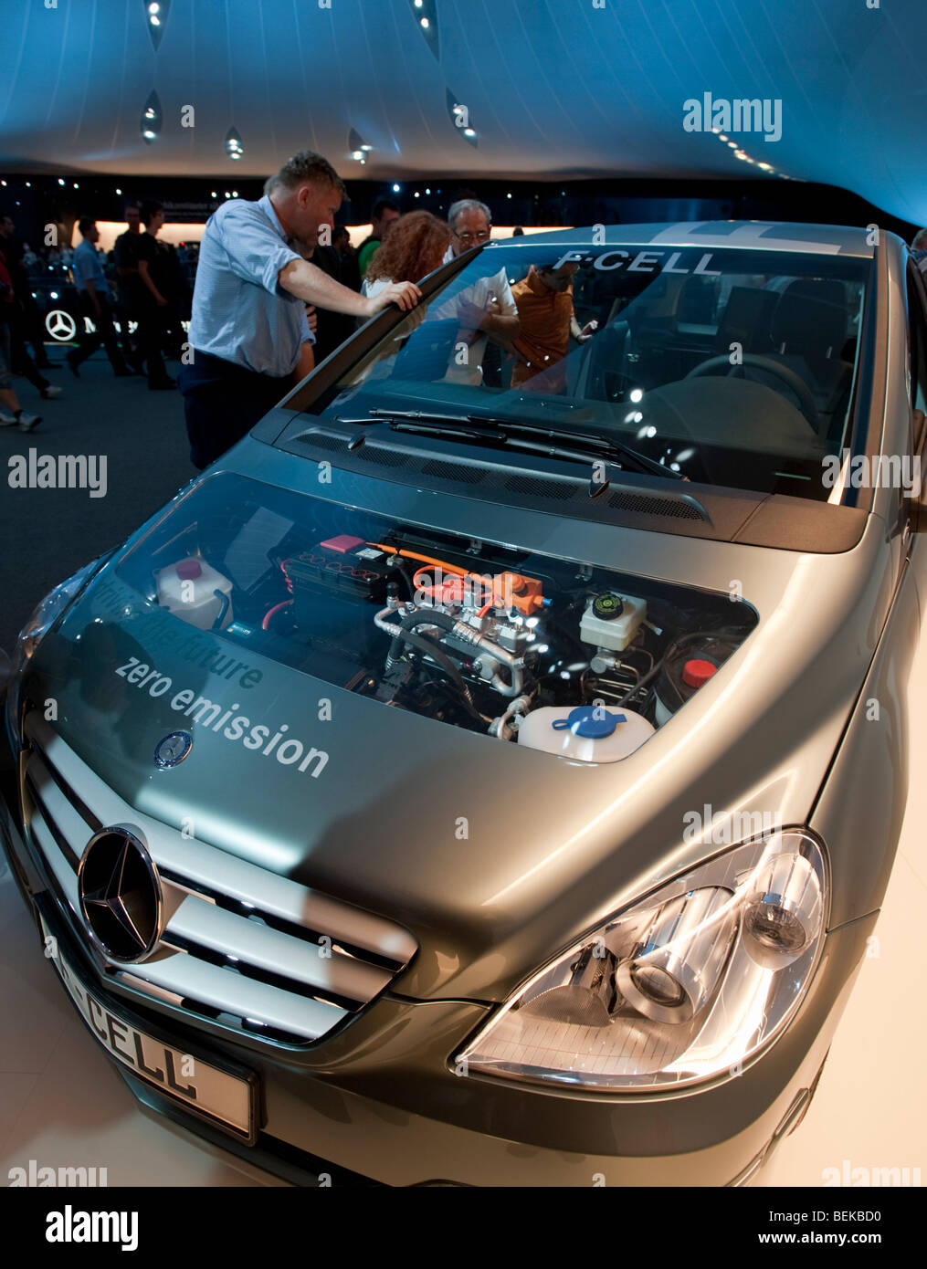 Cella a combustibile idrogeno motorizzata Mercedes auto sul display al Salone di Francoforte 2009 Foto Stock