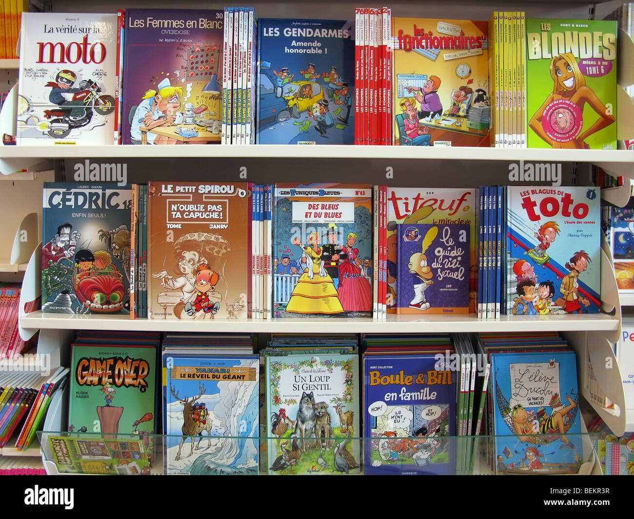 Bandes dessinees libri in un supermercato francese Foto Stock