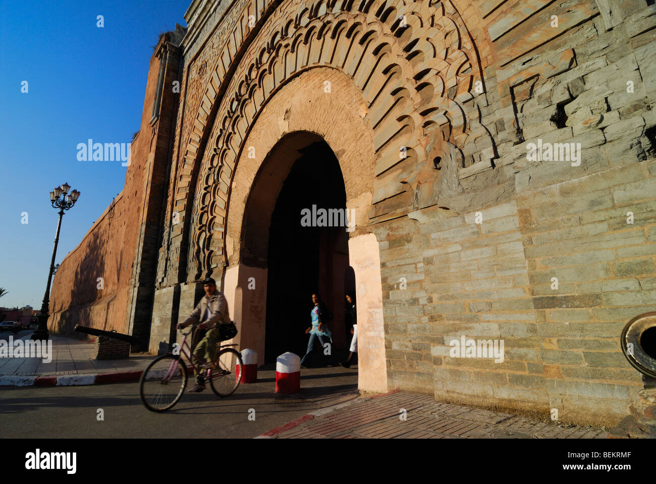 Bab Agnaou, bella city gate di Marrakesh, Marocco Foto Stock