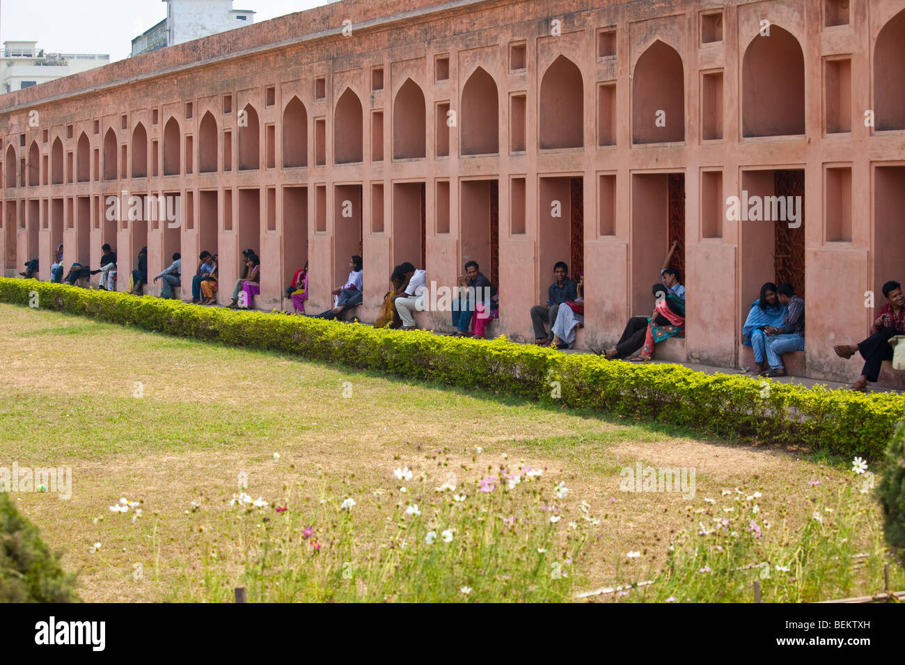 Coppie giovani all'interno Lalbagh Fort a Dacca in Bangladesh Foto Stock