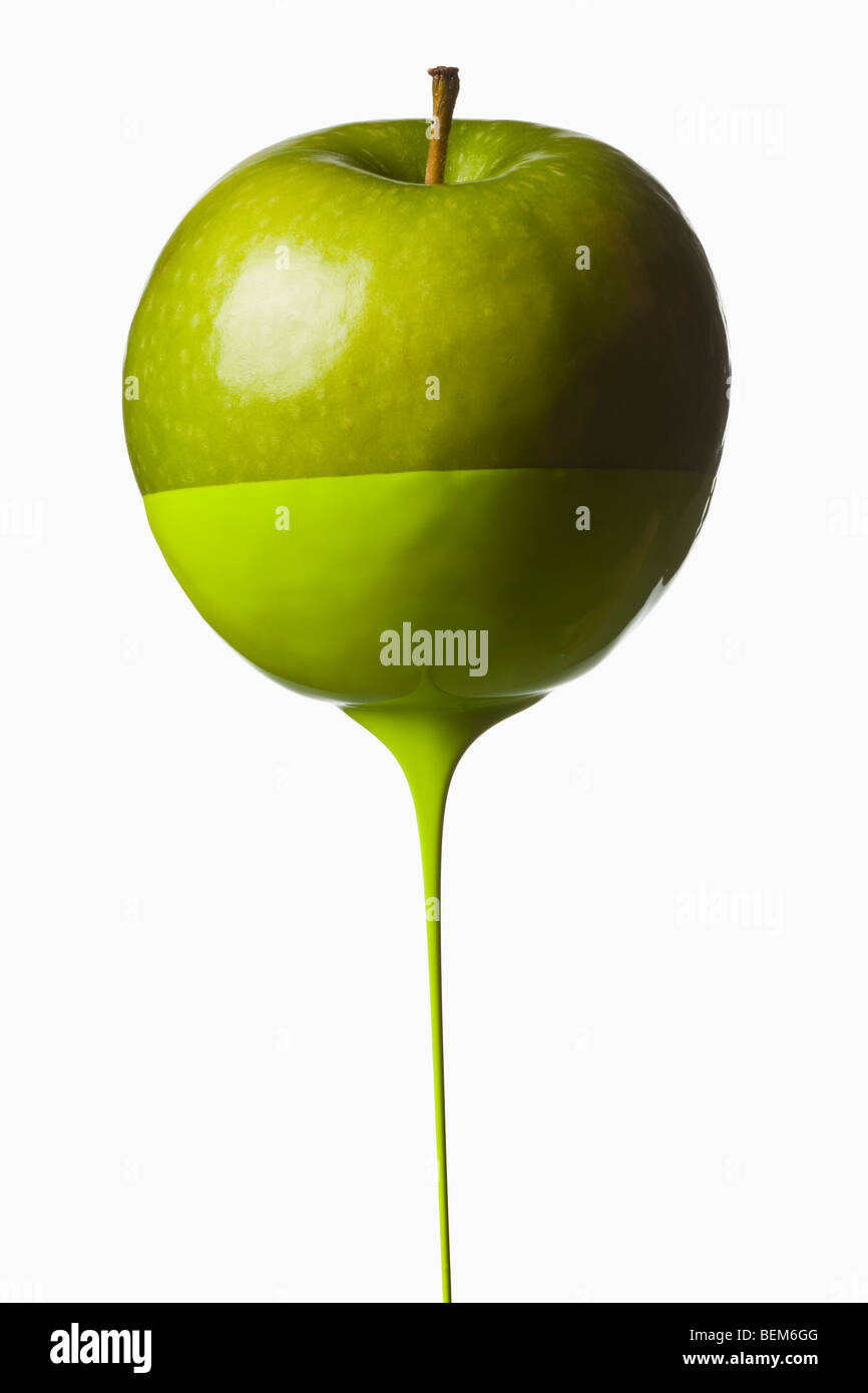 Gocciolamento di Apple con colore Foto Stock