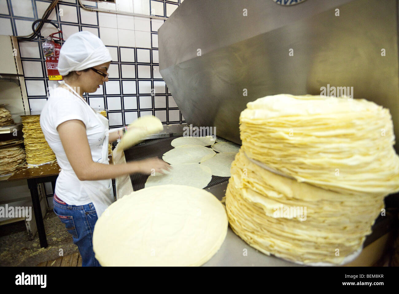 Riquadro in carasatu Giulio Bulloni's Bakery in Bitti. Questa panetteria le esportazioni il pane in tutto il mondo. Bitti, Nuoro, Sardegna, Italia Foto Stock