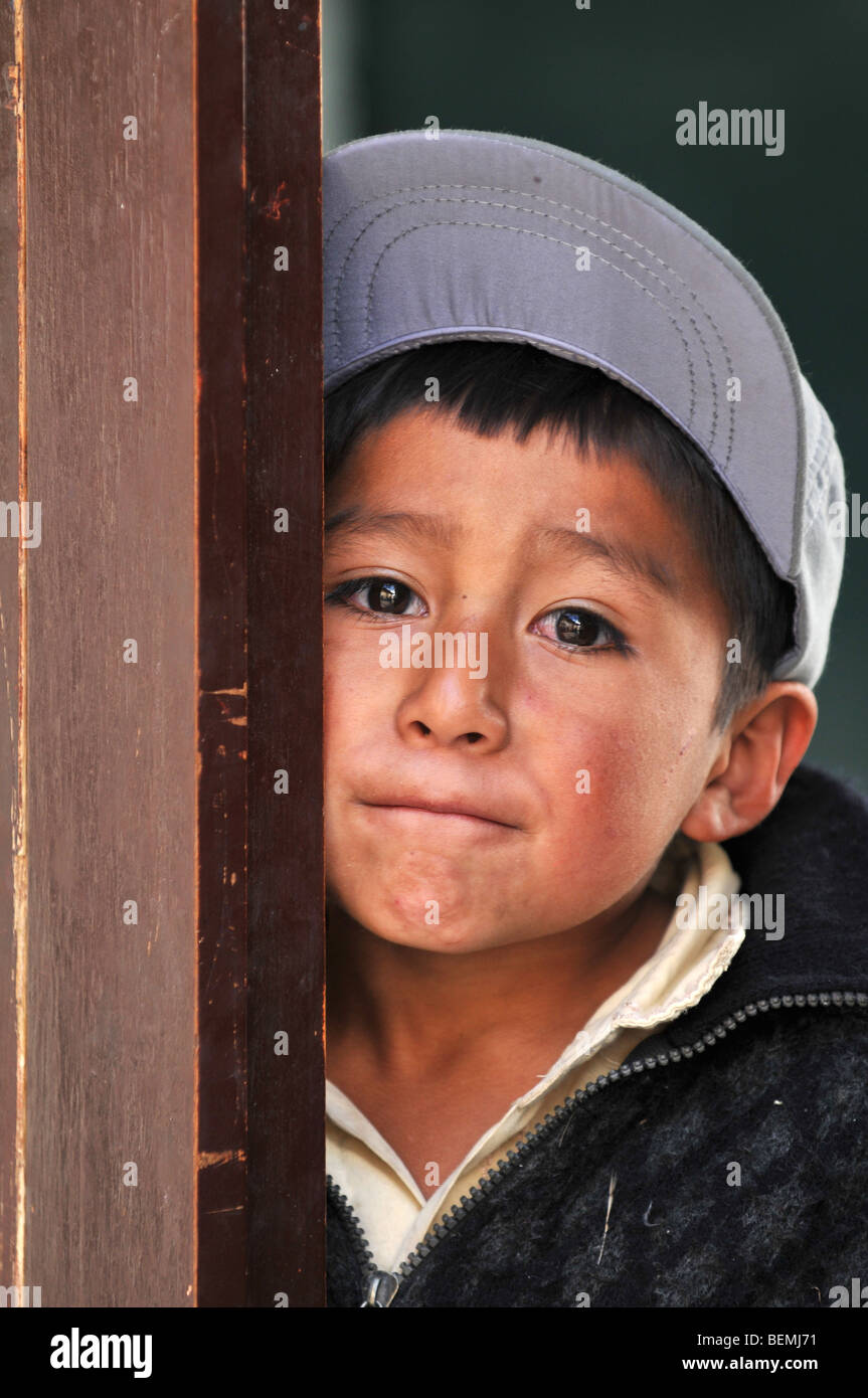 CAJABAMBA PERÙ - 6 settembre: Ritratto di povero ragazzo di Cajabamba, Perù il 6 settembre 2009 Foto Stock