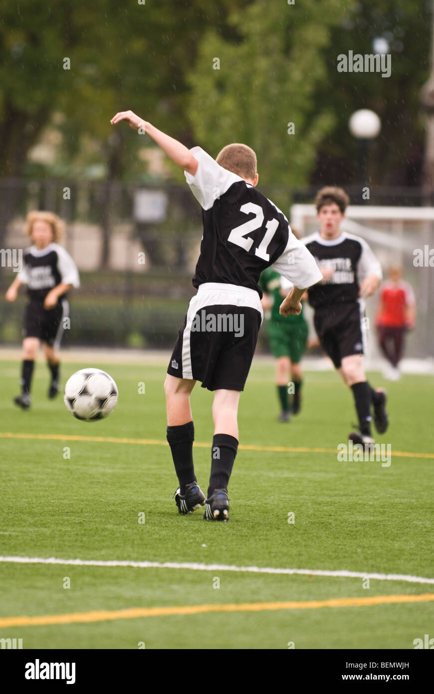 Una gioventù partita di calcio. Foto Stock