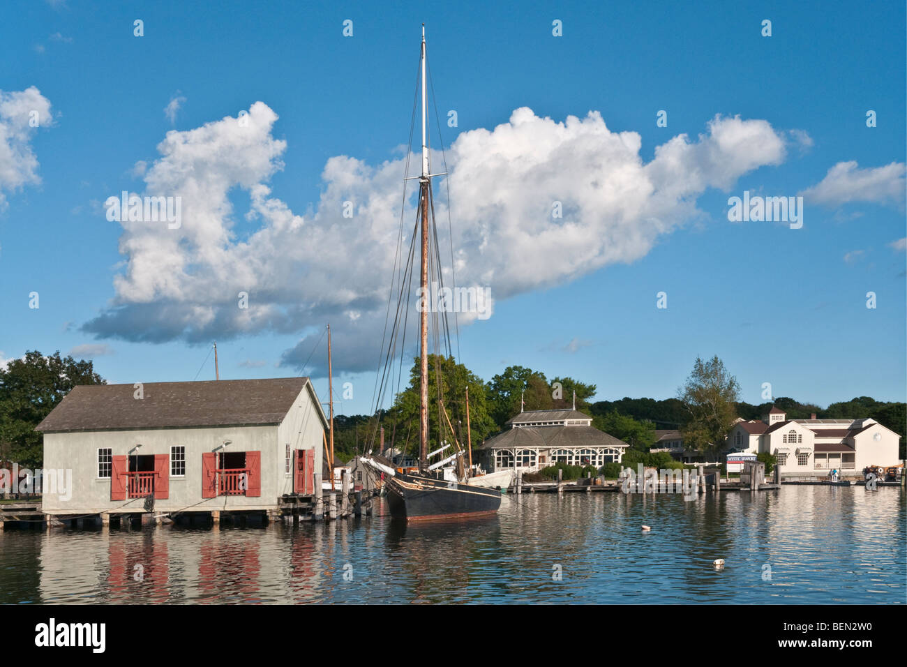 Connecticut Mystic Seaport peschereccio Emma C. Berry costruito 1866 tipo noto come Noank Smack una Pietra Miliare Storica Nazionale Foto Stock