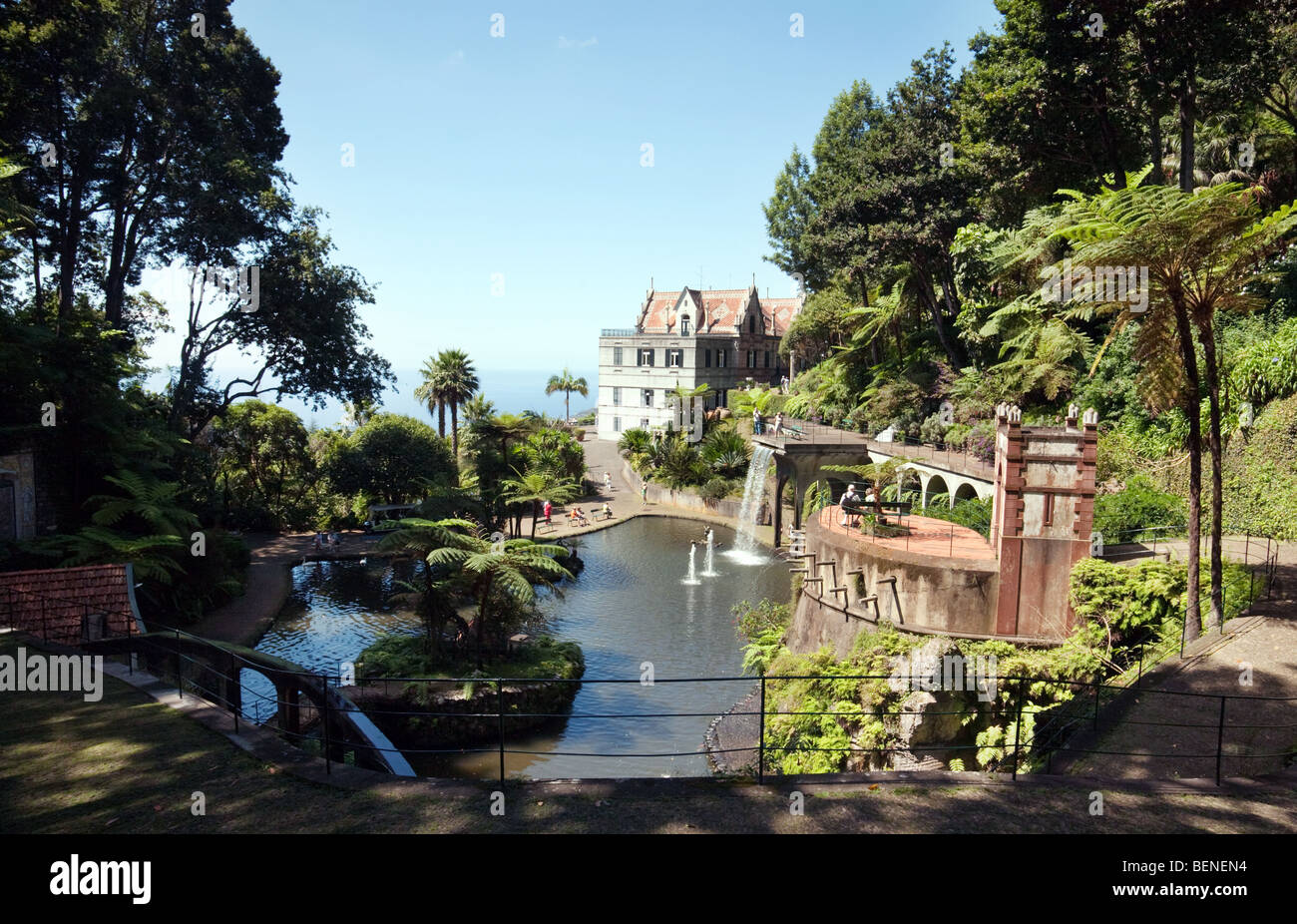 Viste del Monte Palace Gardens, Monte, Funchal, Madeira Foto Stock