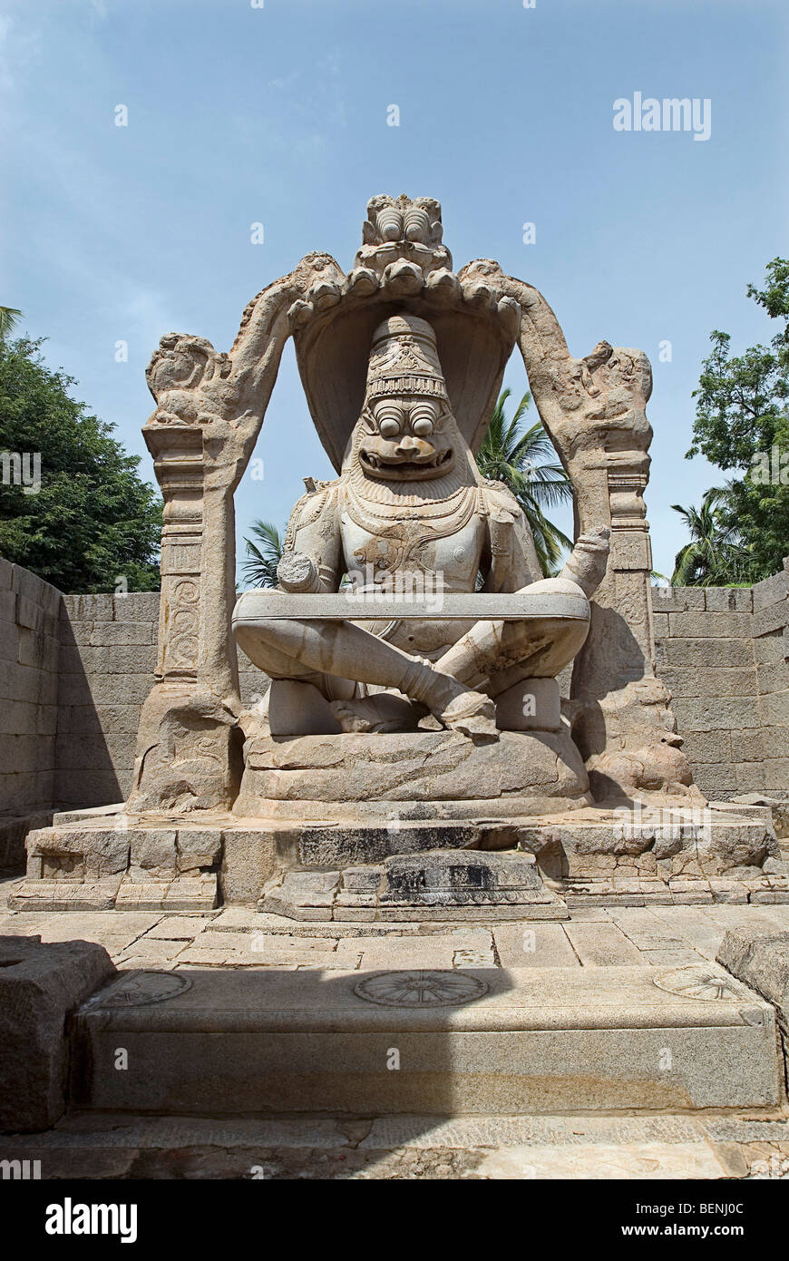 Scultura di Narasimha in Lakshmi Narasimha Tempio popolarmente chiamato Ugranarasimha fu eseguito nel 1528 d.c. durante la regola di Foto Stock