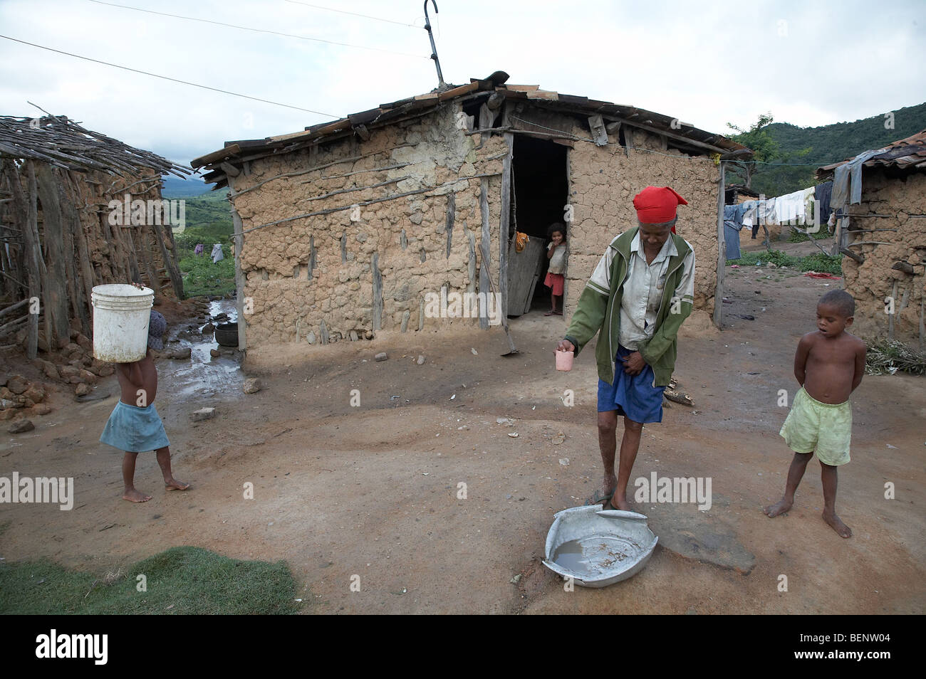 Il Brasile molto povera 'Quilombo' o insediamento di ex schiavi, comunità di Serra da Cruz, vicino Pesqueira, Pernambuco, Foto Stock