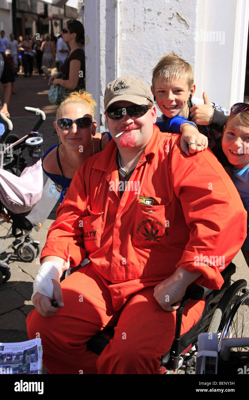 Pinky Starr Cannabis Utente e pro-farmaco Protester con i suoi amici Foto Stock