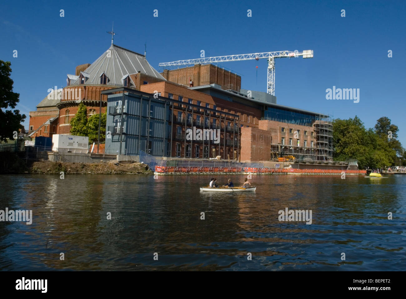 Il Royal Shakespeare e Swan Theatre durante il re-lavori di costruzione 2009 Foto Stock