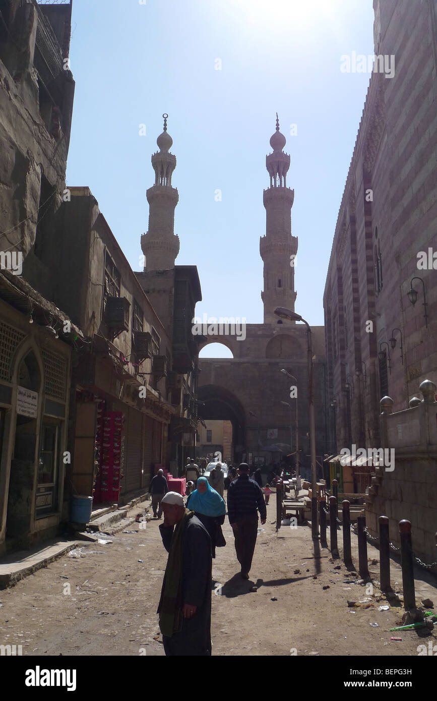Egitto Khan al-Khalili, islamico vecchio Cairo. Bab Zuweila. Foto di SEAN SPRAGUE Foto Stock