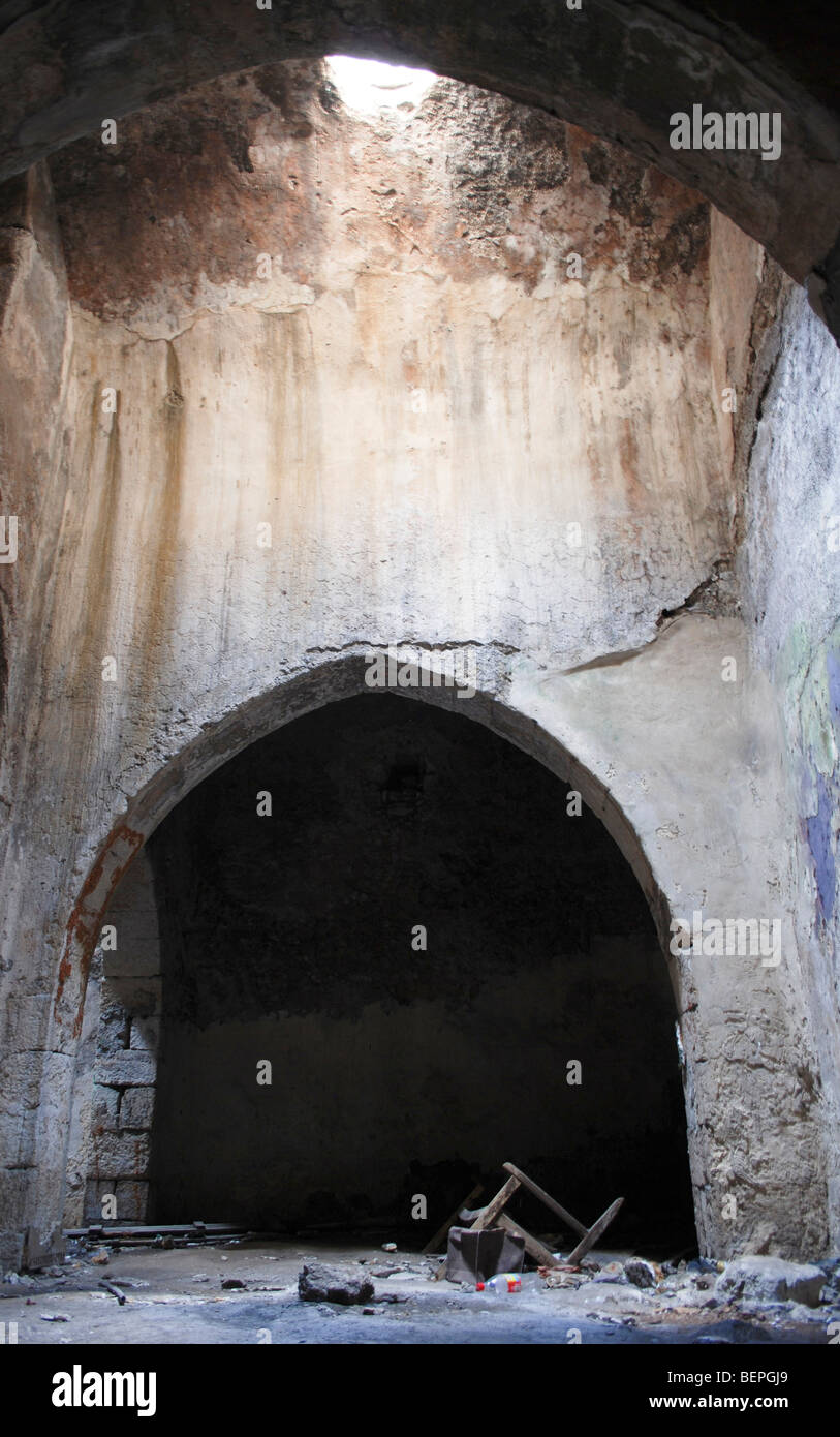 Israele Ramla, la Moschea Bianca (VIII secolo) ce l'acqua sotterranea di cisterne Foto Stock