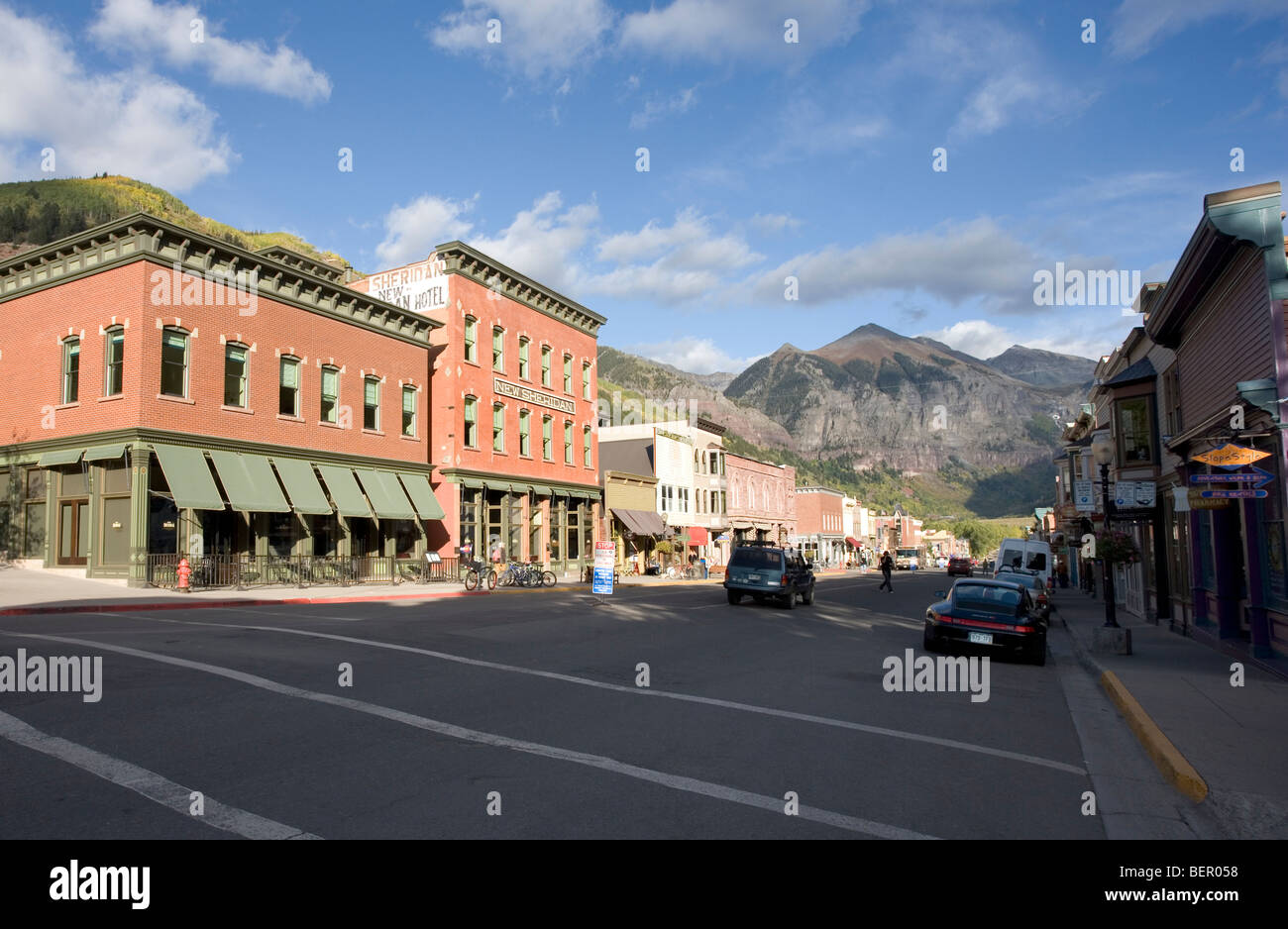 La strada principale di tellururo, Colorado in settembre la luce. Foto Stock