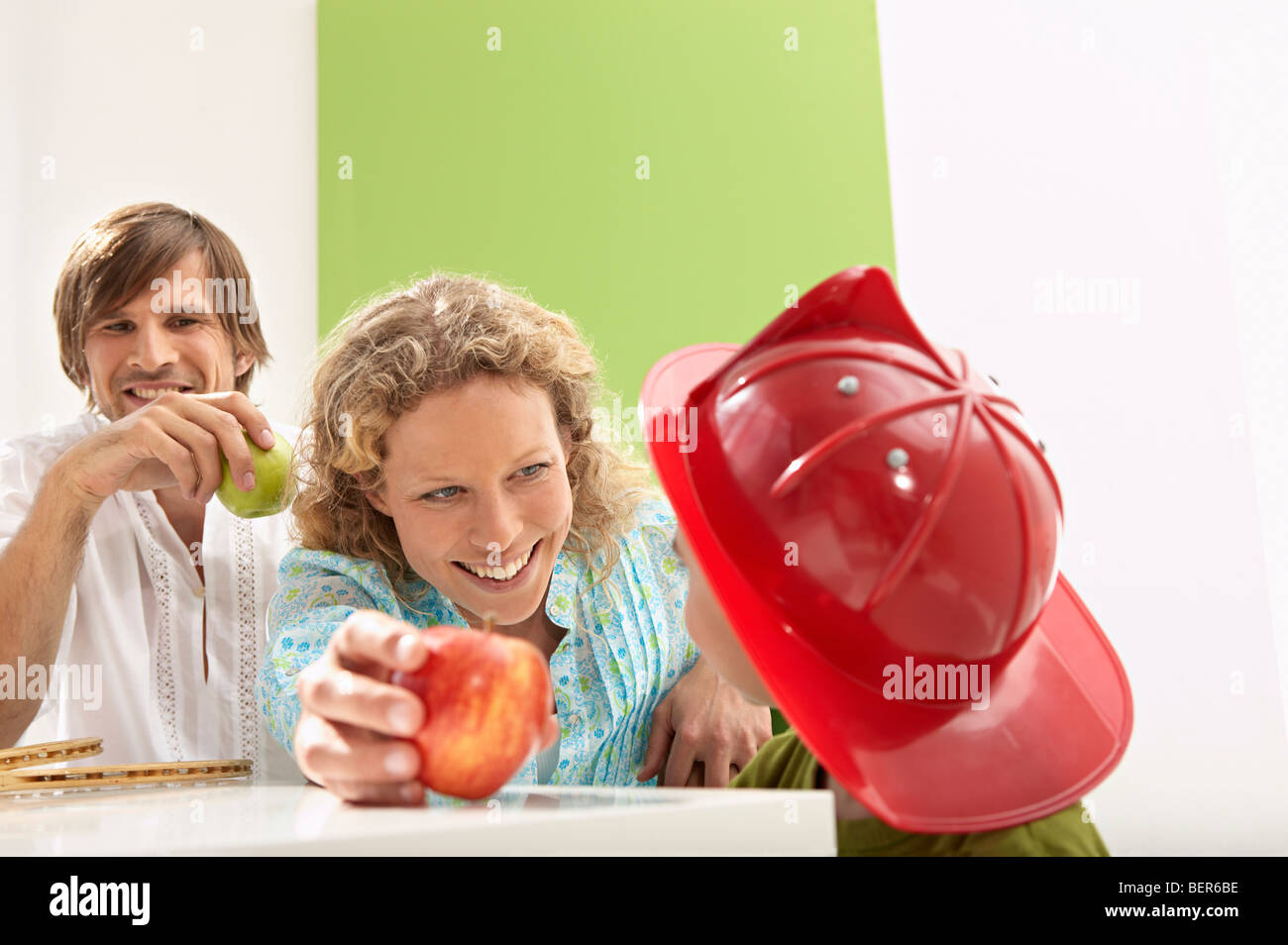 Famiglia avente una dieta sana Foto Stock