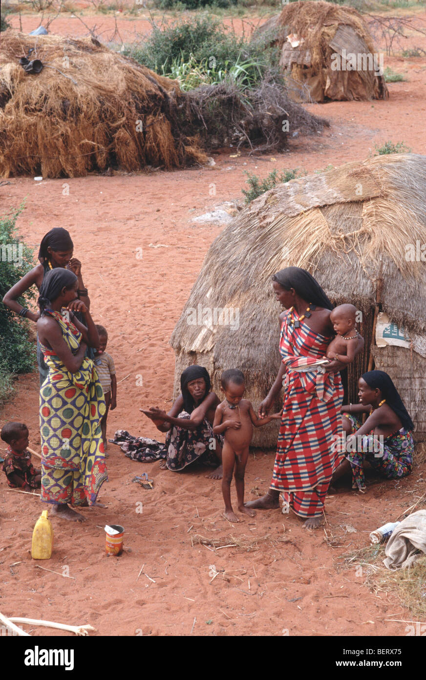 Rifugiati somali e alloggio temporaneo , Wajir, il Somaliland, Kenya Foto Stock
