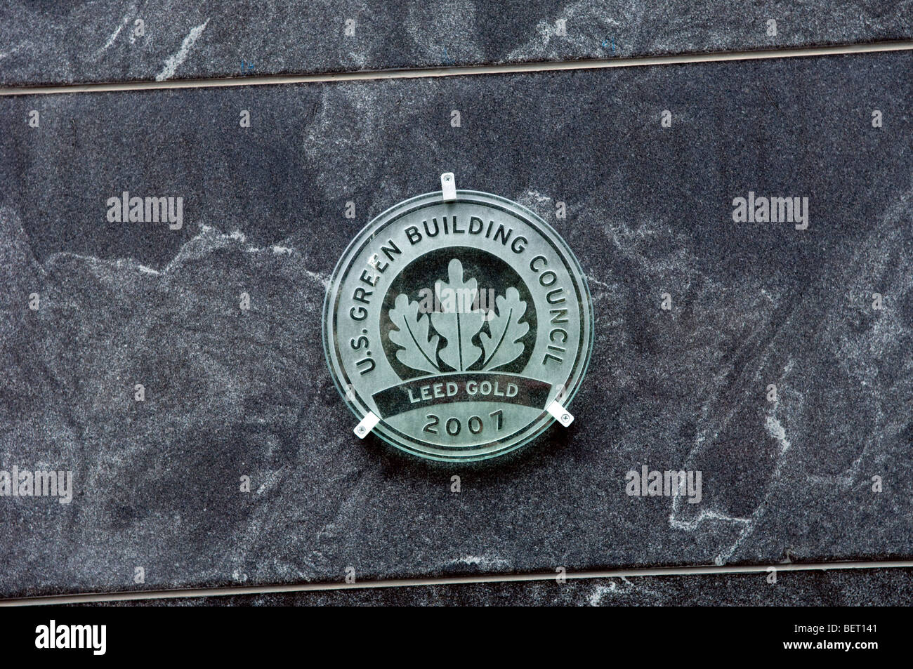 Il LEED Gold edificio sulla placca la Millennium Tower Residences, un ...