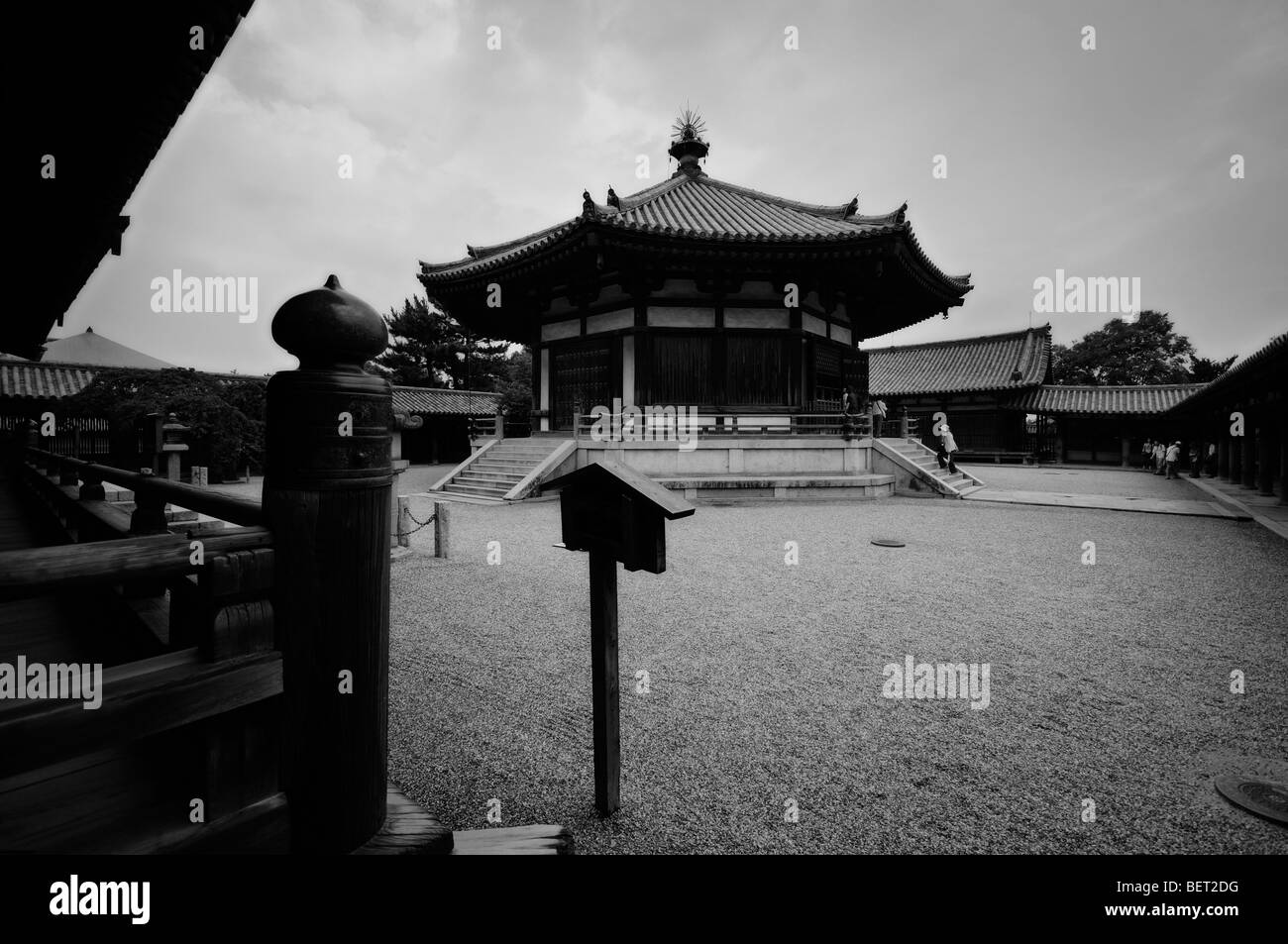 Yumedono (Sala dei Sogni). All-in zona. Tempio di Horyu-ji il complesso. Ikaruga. Prefettura di Nara. Kansai (aka Kinki) regione. Giappone Foto Stock