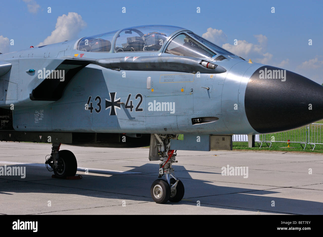 Cockpit del tedesco jet da combattimento aereo Tornado PA200 all'airshow a KOKSIJDE, Belgio Foto Stock