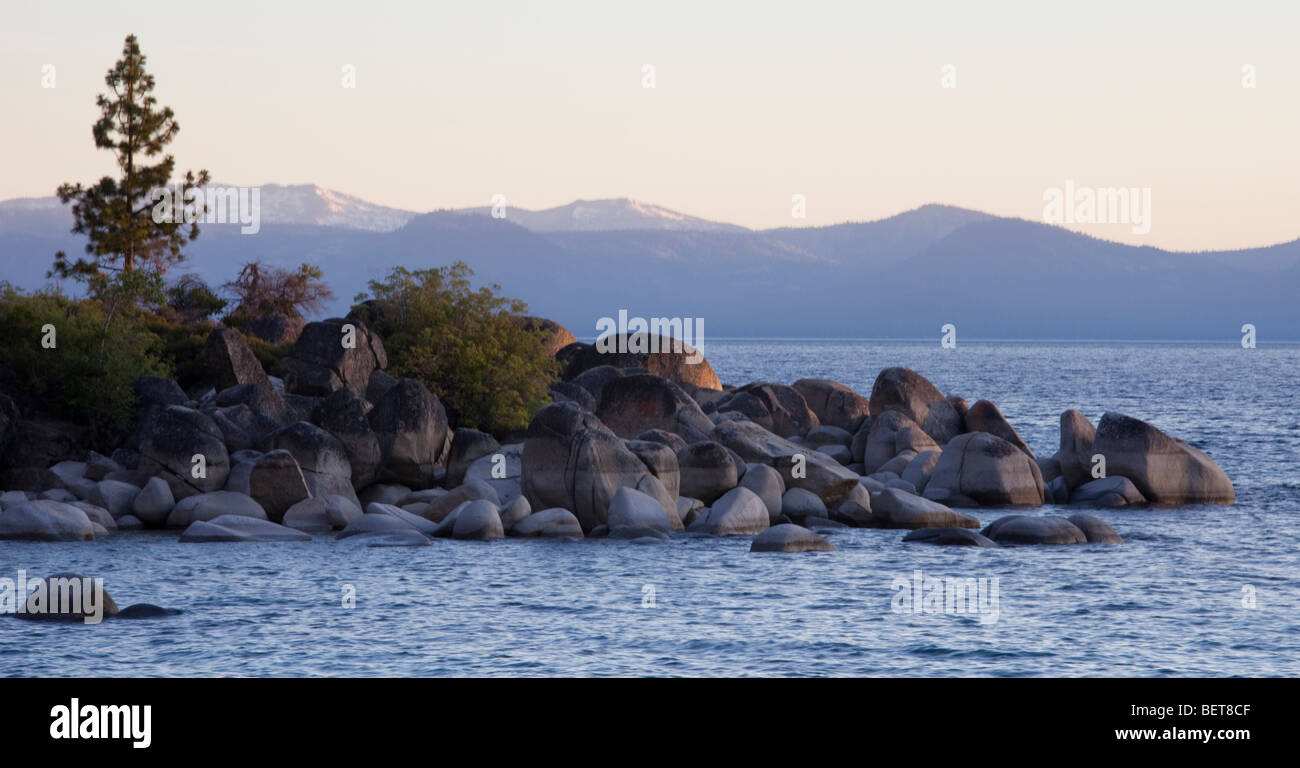 Tramonto al Sand Harbor, Lake Tahoe, Nevada Foto Stock