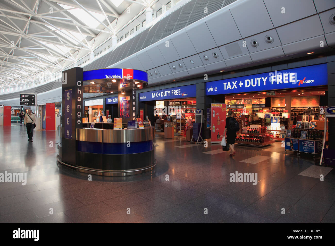 Svizzera, Zurigo, Airport Duty Free Shopping area Foto Stock