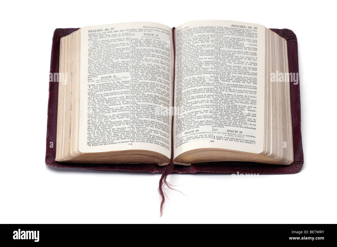 Piccolo rosso vecchia Bibbia Foto Stock
