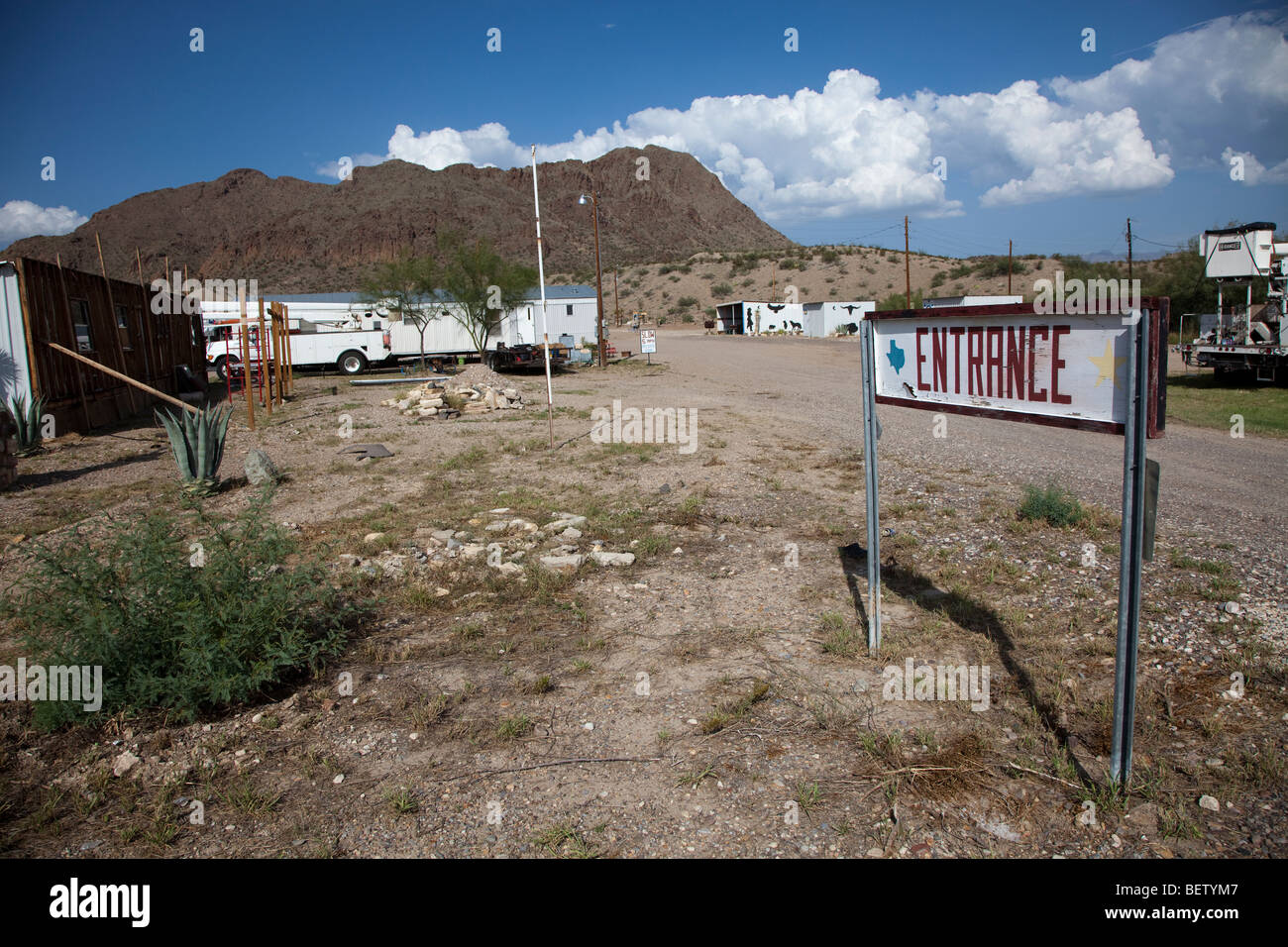 Ingresso a funzionare giù il parco del rimorchio Texas USA Foto Stock