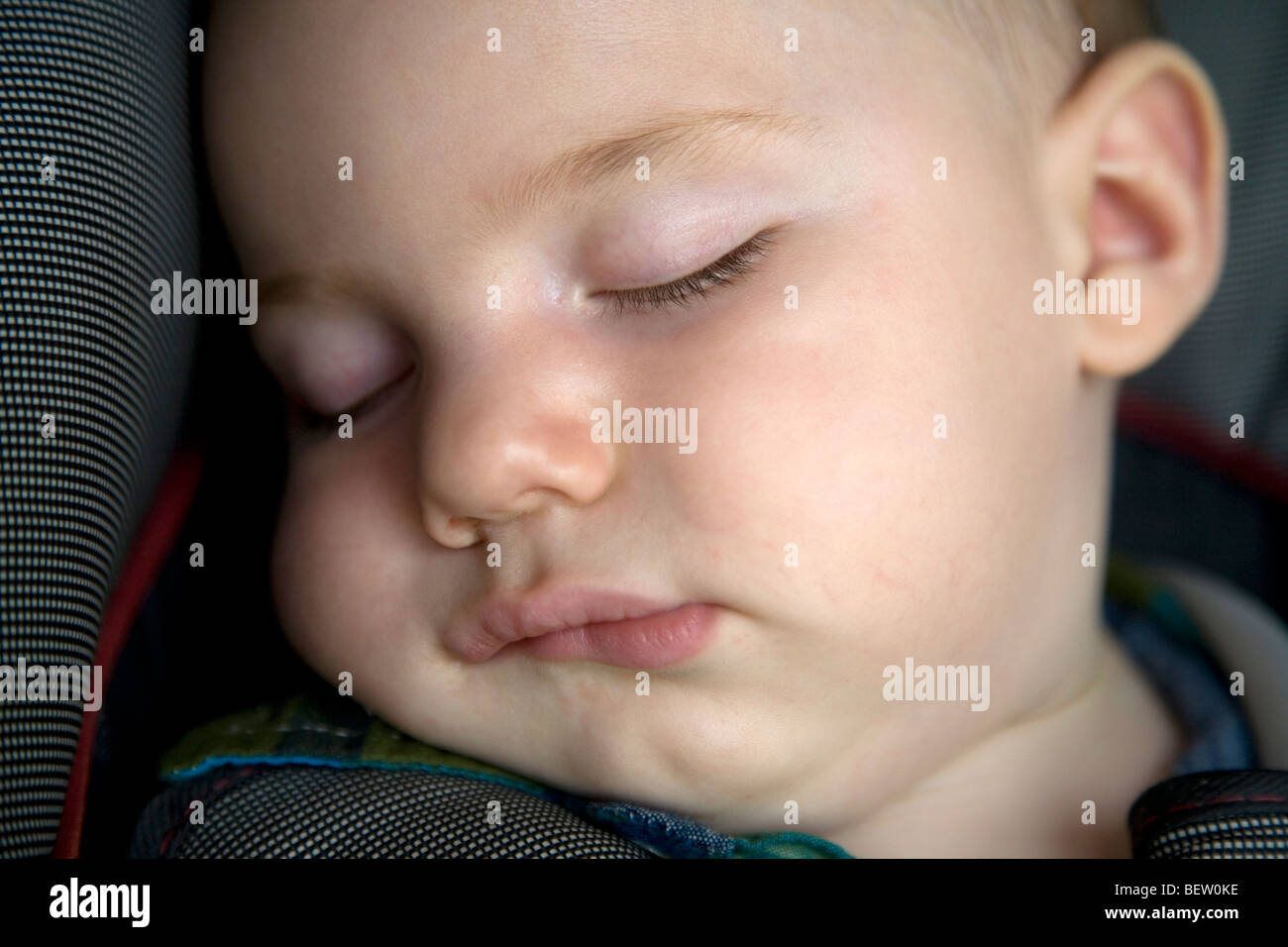 Baby boy sleeping (close-up) Foto Stock