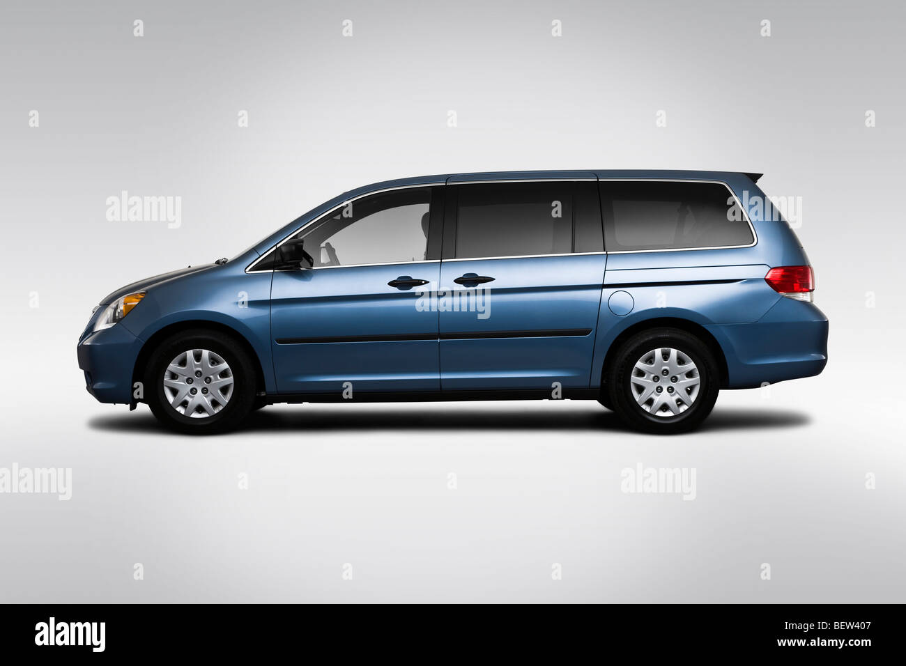 Honda 2010 Odyssey LX in beige - Driver Profilo laterale Foto Stock