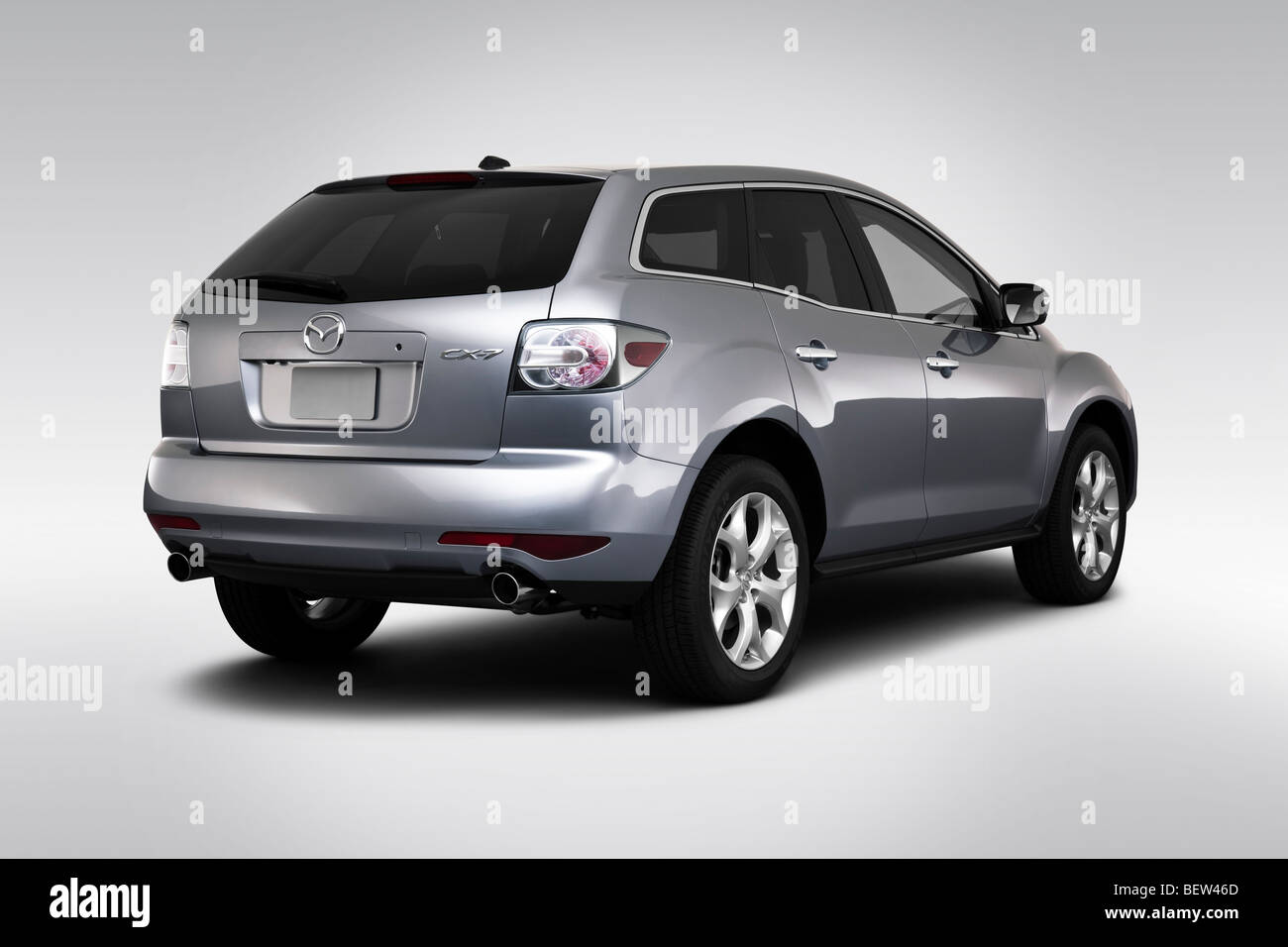 2010 Mazda CX-7 Grand Touring in argento - angolo posteriore vista Foto Stock