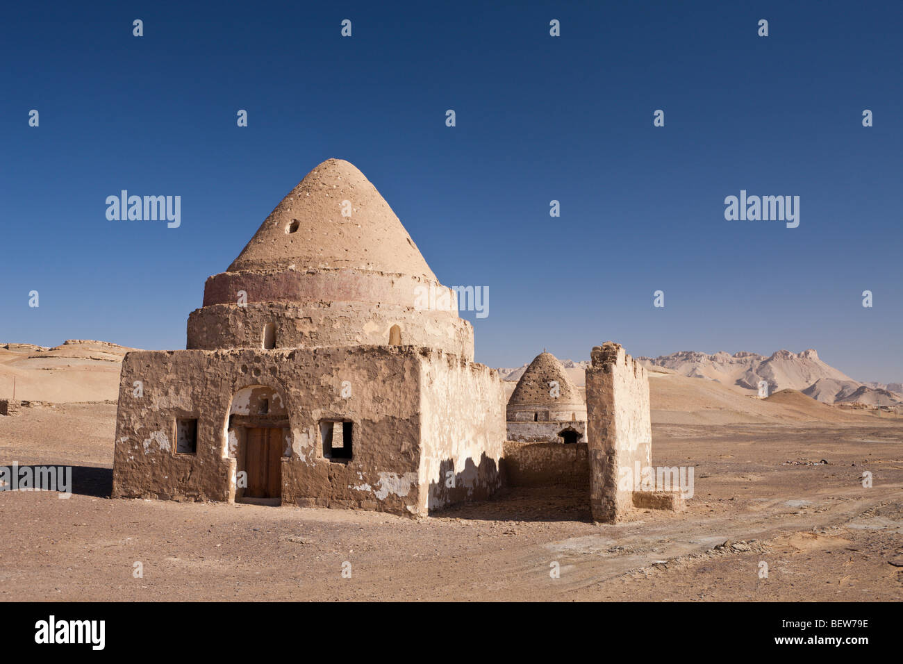 Tombe di El Qasr in Dakhla Oasis, Deserto Libico, Egitto Foto Stock