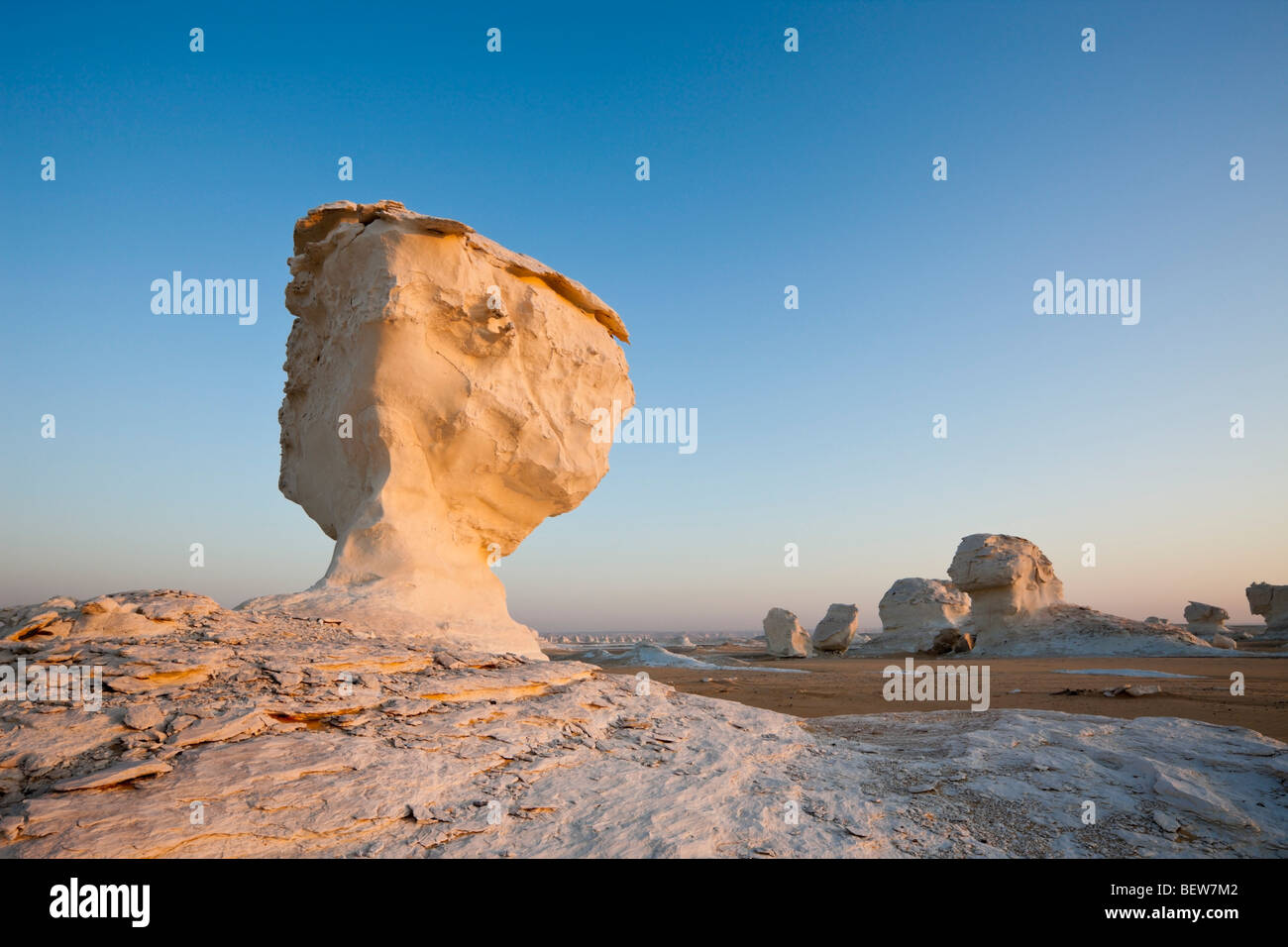 Formazioni in White Desert National Park, Deserto Libico, Egitto Foto Stock