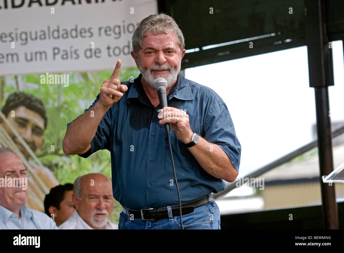 Il presidente Lula del Brasile parla a una politica dei rally in Amazzonia Foto Stock
