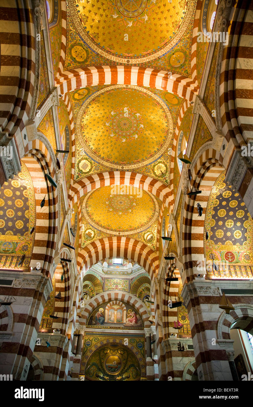 La cattedrale di Notre Dame de la Garde. Bella piastrellate interno della Basilica a Marsiglia Francia Foto Stock