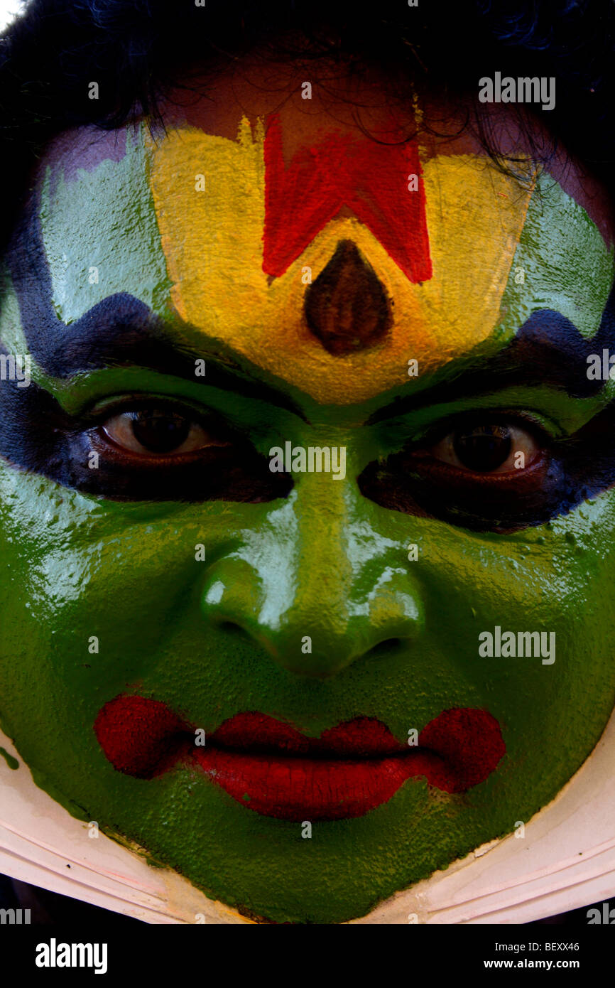 Face painting kathakali,faccia colorata,dramma indiano, classico, Foto Stock