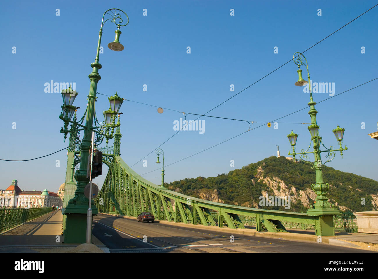 Szabadsag nascose il ponte Independe rinnovato a Budapest Ungheria Europa Foto Stock